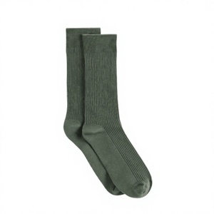 Chaussettes mi-hautes pour femmes, vert uni, mélange de coton, respirantes, tricotées, pour usage quotidien, saison printemps, style classique - Product Image 1