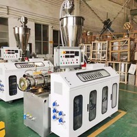 Machine de fabrication de panneaux en mousse PVC WPC, machine de fabrication de panneaux en mousse WPC/PVC