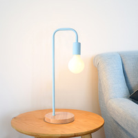 Lampe de bureau LED créative à intensité variable, protection oculaire, style nordique, lumière blanc chaud, base en bois minimaliste, pour chambre à coucher et chevet