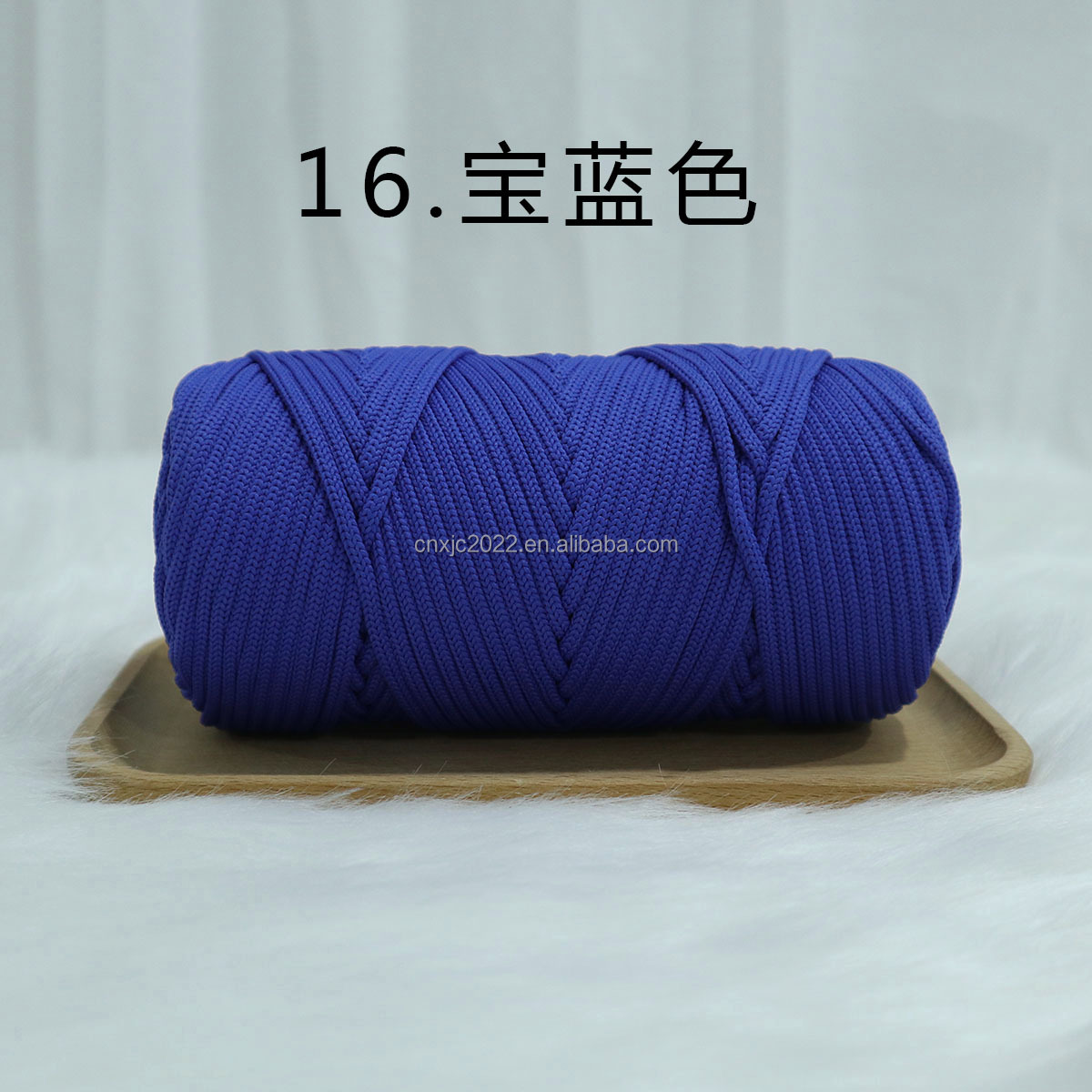 16 pierres précieuses bleues