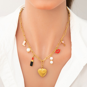 Collier pendentif en forme de rouge à lèvres plaqué or 18 carats, chaîne de clavicule, bijou fantaisie, cadeau pour femme, accessoire de mode - Product Image 1