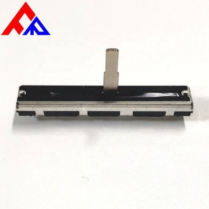 Potentiomètre à tension contrôlée verticale à haute durabilité et excellente qualité, avec engrenage de butée - Product Image 2
