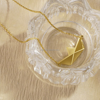 Collier Pendentif Bateau en Papier Origami Nautique, Chaîne en Acier Inoxydable, Bijou Marin Étanche, Breloque Géométrique Navire Voilier