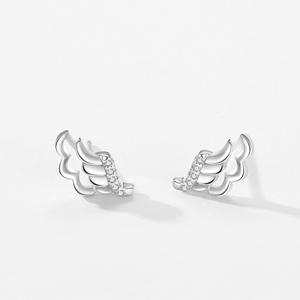 Boucles d'oreilles ailes d'ange en argent sterling S925 avec zirconias taille ronde, version cuivre personnalisable - Exclusif pour femmes - Product Image 6