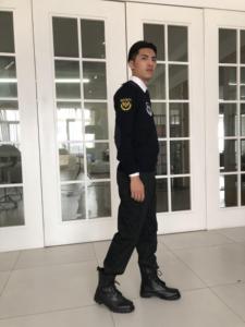 Uniforme de garde de sécurité pull noir OEM 2022 avec patchs de coude et épaulette pour le style de pull d'été - Product Image 6