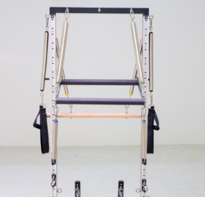 Machine de Pilates Reformer Commerciale avec Système de Tour et Ressorts Silencieux pour Studio Commercial, Reformer de Pilates en Aluminium Noir - Product Image 2