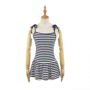 Collection d'été – Robe bustier rayée ajustée pour femme, style européen décontracté, en mousseline naturelle unie, respirante - Product Image 2