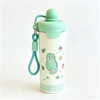 Bouteille d'eau isotherme mignonne en forme d'ours de dessin animé pour étudiants, école, bureau, avec couvercle à paille, tasse thermos qui garde les boissons froides avec sangle de transport