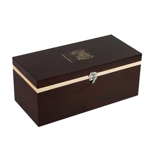 Boîte à vin rectangulaire en bois d'érable massif, fabriquée à la main, personnalisable, de luxe, avec finition laquée brillante et logo. - Product Image 4