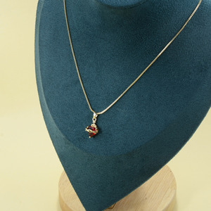 Collar con Colgante de Corazón Pequeño Punk con Piedra Roja, Chapado en Oro de 14k, para el Día de San Valentín o del Día de la Madre, para Mujeres y Niñas - Product Image 3