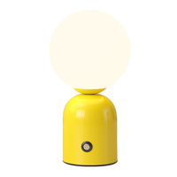 Lampe de table nordique en fer Macaron à commande tactile sur batterie pour bistro, bar, café, KTV, chevet, éclairage d'ambiance de mariage