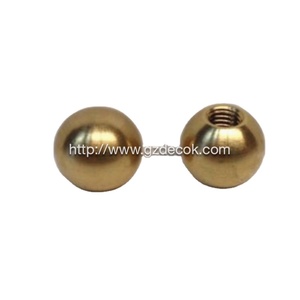 Шарики из цельной латуни H62 от фабрики DECOK, изготовленные на заказ, диаметр 0,5–50 мм, с отверстием, стандарт AISI, диаметр отверстия 15–60 мм, обычная поверхность, соответствие ROHS - Product Image 2