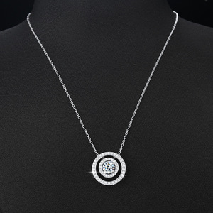 Pronto per la Spedizione <span class=keywords><strong>Collana</strong></span> con Pendente in Argento Sterling S925 Unisex con Doppio <span class=keywords><strong>Anello</strong></span> Incastonato con Moissanite Blu da 1 Carato per Uomini e Donne - Product Image 5