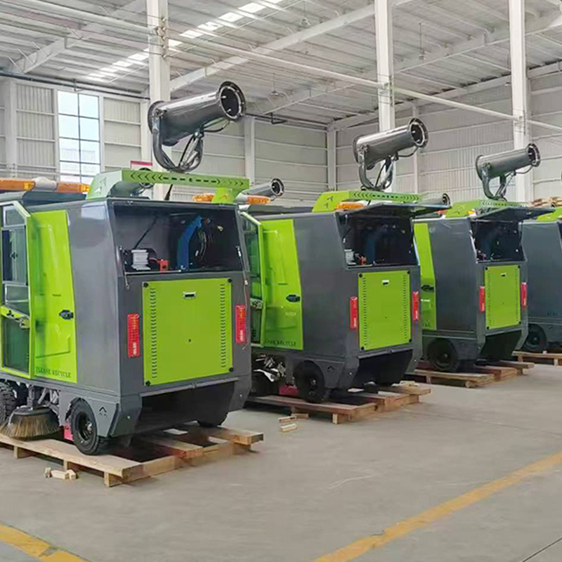 5000m2/H Cleaning Area Sweeper Machine LED Work Lights Night Operation Dust Suppression System