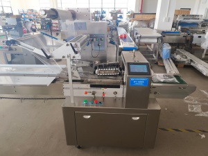 Fournisseurs de machines d'emballage automatiques à flux servo de type oreiller pour biscuits/crêpes/bonbons/chocolats de Foshan - Product Image 6