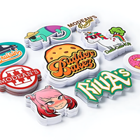 Stickers Personalizados Troquelados Autoadhesivos de Vinilo PVC Blanco, Duraderos, Impermeables, con Impresión Resistente a UV y Fáciles de Despegar