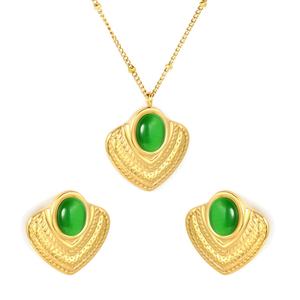 Conjunto de Joyería de Acero Inoxidable Geométrico Chapado en Oro de 18K, Collar y Aretes con Textura de Corazón y Piedra Natural Verde - Product Image 1