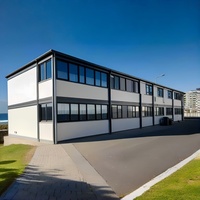 Bâtiment modulaire à double étage en conteneurs, bureau d'entreprise moderne, espace commercial haut de gamme