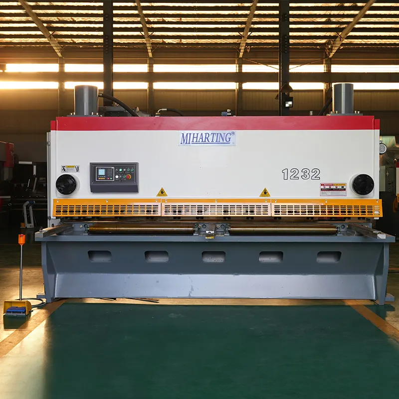 QC11K -6x3200mm, machine automatique de découpe de plaque de métal en acier inoxydable, guillotine hydraulique