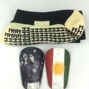 Protège-tibias de football personnalisés par sublimation, matériau PE+EVA, couleurs et tailles personnalisables, logo personnalisé, service OEM/ODM, enfants - Product Image 4