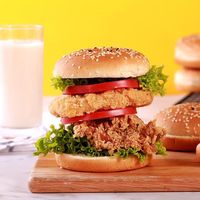 Hamburger Embryon Pain Embryon Hamburger Bun Petit Déjeuner Burger Petit Déjeuner Nutritionnel Frais Petit Déjeuner Prêt à Manger Embryon de Pain