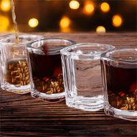 Vente en gros petite tasse carrée personnalisée verre à boire transparent tasse à whisky fantaisie whisky tequilla verre à liqueur