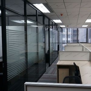 Vách Ngăn Vách Kính Đôi Có Rèm Phân Vùng Văn Phòng Vách Ngăn Nhôm Cách Âm - Product Image 6