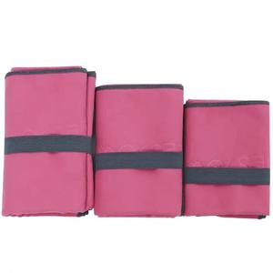 Toalha de Ginástica Personalizada com Logo em Microfibra Suede Tamanho S com Bolsa de Malha Super Absorvente para Múltiplos Usos - Product Image 3
