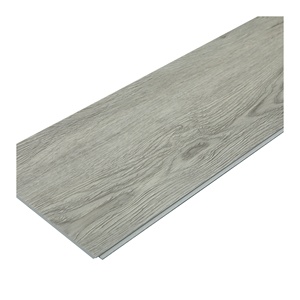 Piso Vinílico SPC Impermeável com Camada de Desgaste de 4mm, Sistema Click, para Hotéis, Quartos e Residências, com Efeito Madeira - Product Image 1