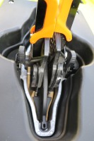 Kayak de pêche Pro Angler 2022 avec moteur électrique et propulsion à pédales, matériau HDPE, capacité de 250 kg pour une utilisation en mer/rivière/lac/océan