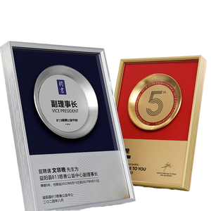 Placas <span class=keywords><strong>de</strong></span> metal <span class=keywords><strong>de</strong></span> alta gama personalizadas, Medalla autorizada <span class=keywords><strong>de</strong></span> aleación <span class=keywords><strong>de</strong></span> aluminio, trofeo <span class=keywords><strong>de</strong></span> premios <span class=keywords><strong>de</strong></span> impresión UV - Product Image 1