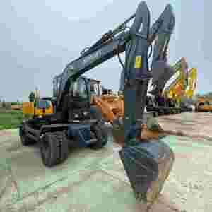 Excavatrice sur pneus d'occasion Xinyuan B75, petite excavatrice 7-8 tonnes, pour travaux de construction urbaine - Product Image 2