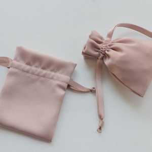Sacs à main en satin mat avec cordon de serrage, sacs cadeaux recyclables pour l'emballage de bijoux avec logo personnalisé - Product Image 6