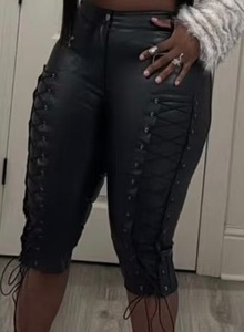 Nuovi Shorts in Pelle Nera Elasticizzati a Vita Alta con Lacci, Pantaloni Capri Aderenti da Donna per Primavera-Estate - Product Image 2
