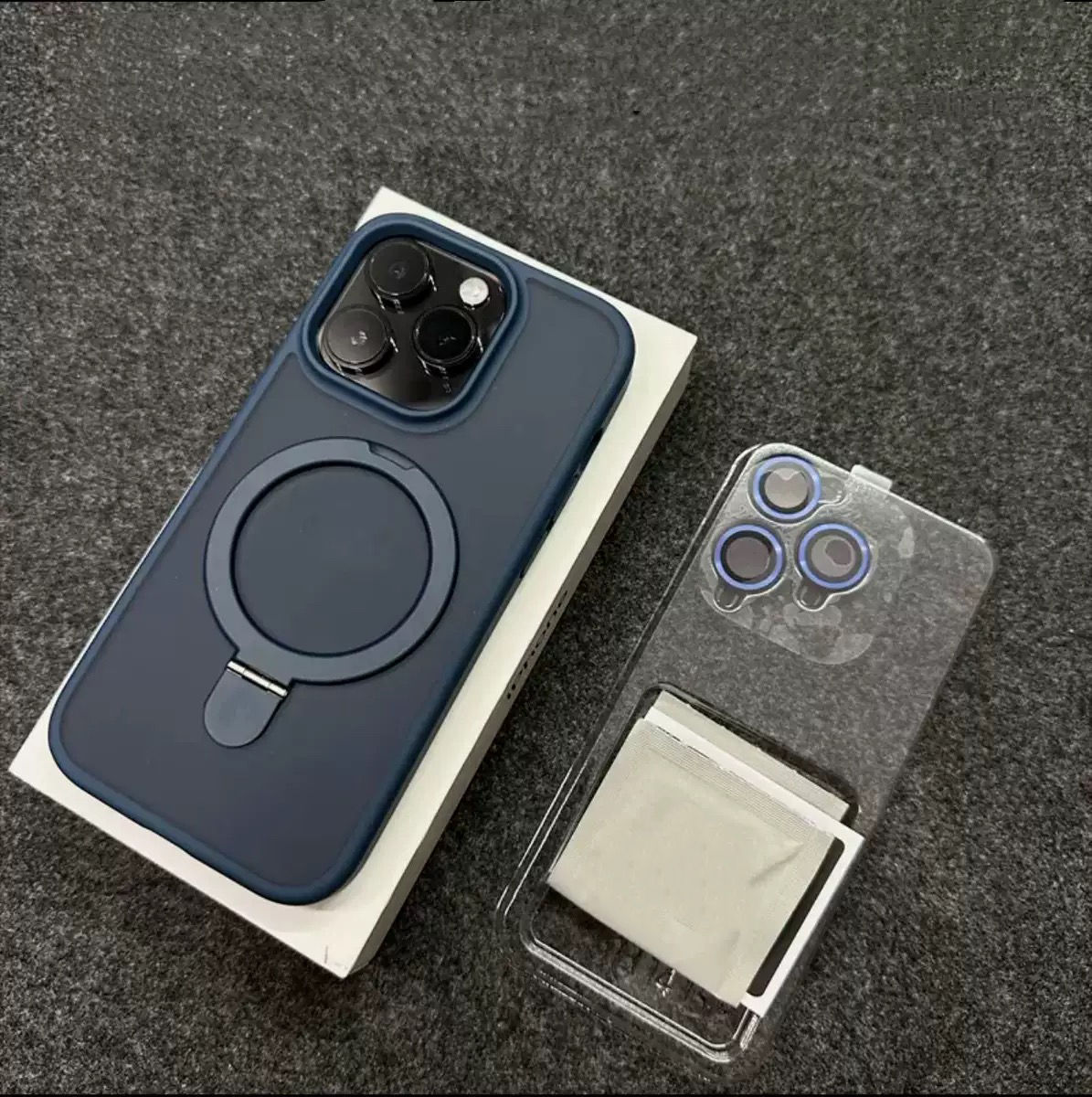 สีน้ำเงิน