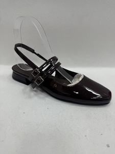 Sandali piatti da <span class=keywords><strong>donna</strong></span> personalizzati OEM in pelle verniciata lucida con cinturini multipli, punta quadrata, fibbia argentata e tacco basso - Product Image 2