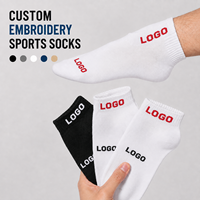 Chaussettes personnalisées à faible MOQ, processus jacquard, logo personnalisé, chaussettes de sport confortables et respirantes, chaussettes courtes, vente en gros, fournisseur d'usine OEM