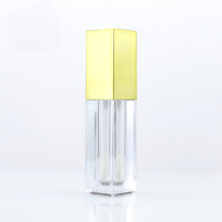 Tube de brillant à lèvres jumbo de 5 ml avec logo personnalisé et capuchon noir dégradé pour huile à lèvres de luxe