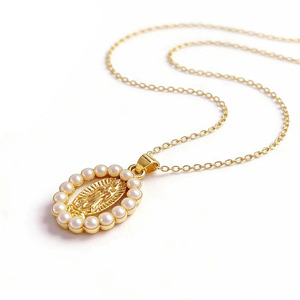 Collier perles Vierge Marie - Bijoux religieux luxe léger, chaîne clavicule élégante, pendentif femme en gros - Product Image 3