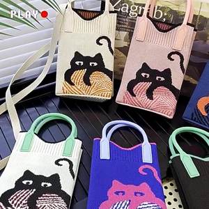 Sac à main bandoulière mini pour femme, design simple et tendance, crochet géométrique, fermeture ouverte, décoration à pompon, sac à main pour téléphone - Product Image 3