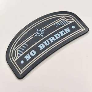 Étiquette de logo en cuir PU Offre Spéciale autocollants en cuir gaufré personnalisés avec dos adhésif pour vestes et chapeaux de vêtements - Product Image 3