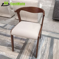 Chaise de salle à manger commerciale de luxe moderne et durable avec cadre en tissu, option bois massif, doublure en coton, pour hôtel, villa, appartement, salon