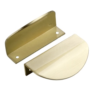 Nuevo diseño de concha taza semi círculo media luna latón satinado muebles cbainet, cajón de borde de <span class=keywords><strong>la</strong></span> puerta de manija lateral - Product Image 4