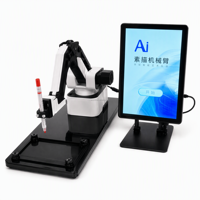 Robot artiste pour portraits en ligne à partir de photos, bras de dessin robotisé qui crée des dessins au trait à partir de photos de portraits de clients pour studio photo