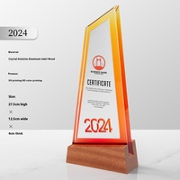 Trophée de cristal en bois massif sur mesure Prix de la réunion annuelle haut de gamme Médaille en bois créative Honor Glass Metal pour cadeaux de bienvenue