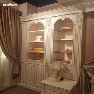 Klassischer französischer L-förmiger hellgrüner Kleider schrank im Lack-PVC-Finish - Product Image 5