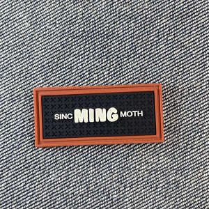 Écusson tissé personnalisé en tissu bon marché/Écusson de broderie 3D en PVC Écusson en silicone pour vêtements - Product Image 4