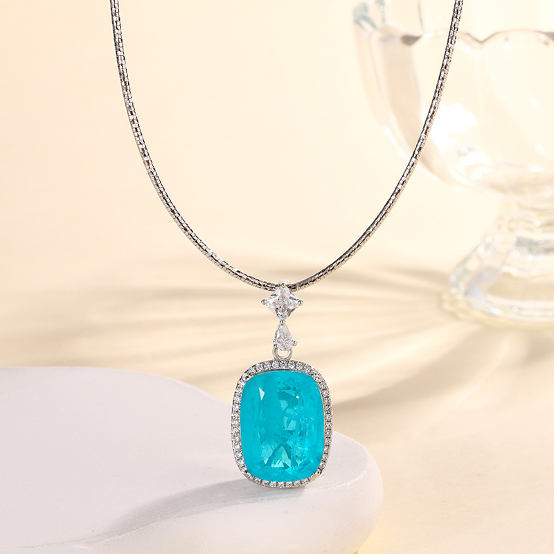 Pendentif Palan avec chaîne lumineuse