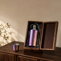 Bouteille de vin portable en titane pur pour l'extérieur, gourde en titane de 1 Catty, tasse en titane super légère, tasse à eau grande capacité de 500 ml