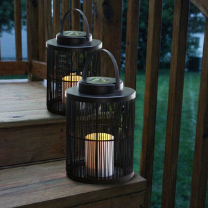 2023 fabbrica all'ingrosso tessitura a mano stile nordico moderno piccolo nero impermeabile plastica Rattan solare alimentato lanterna di candela all'aperto - Product Image 6